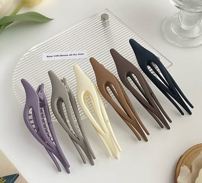 Smooth acrylic Ibis clip with teeth