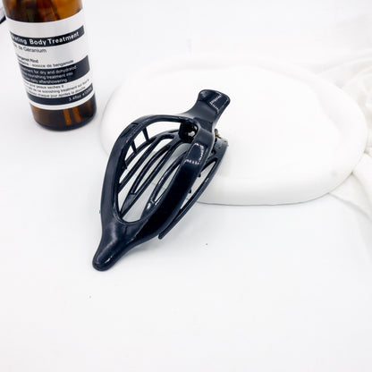 Large acrylic Ibis clip with teeth