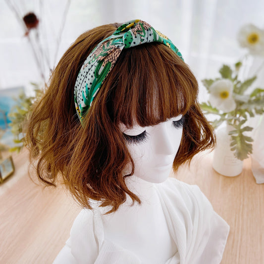 Green jungle prints knotted headband