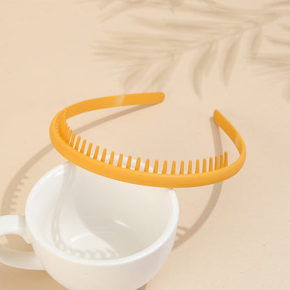 Matte acrylic headband with teeth