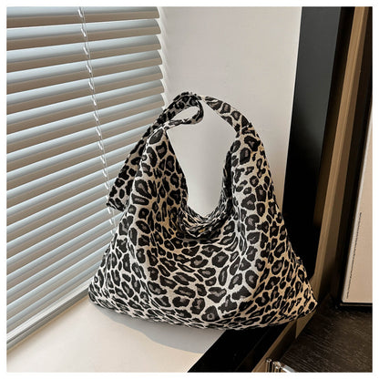 Leopard print corduroy one handle bag