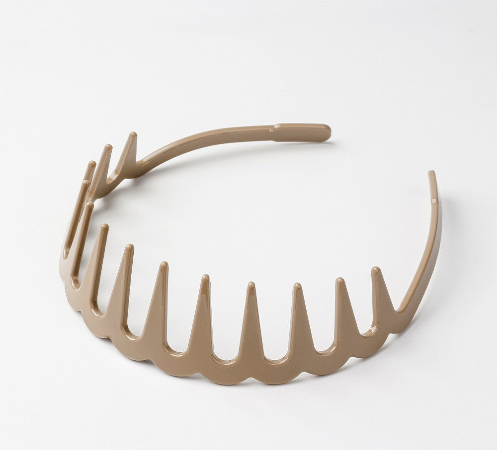 Resin headband with long teeth
