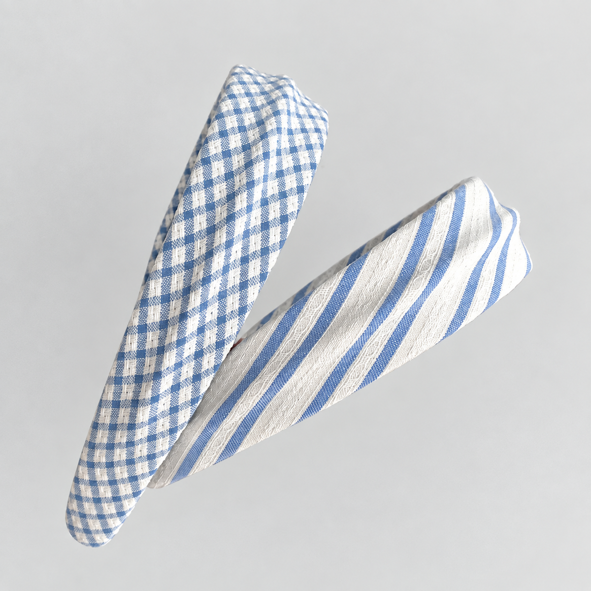 Curved headband in sky blue
