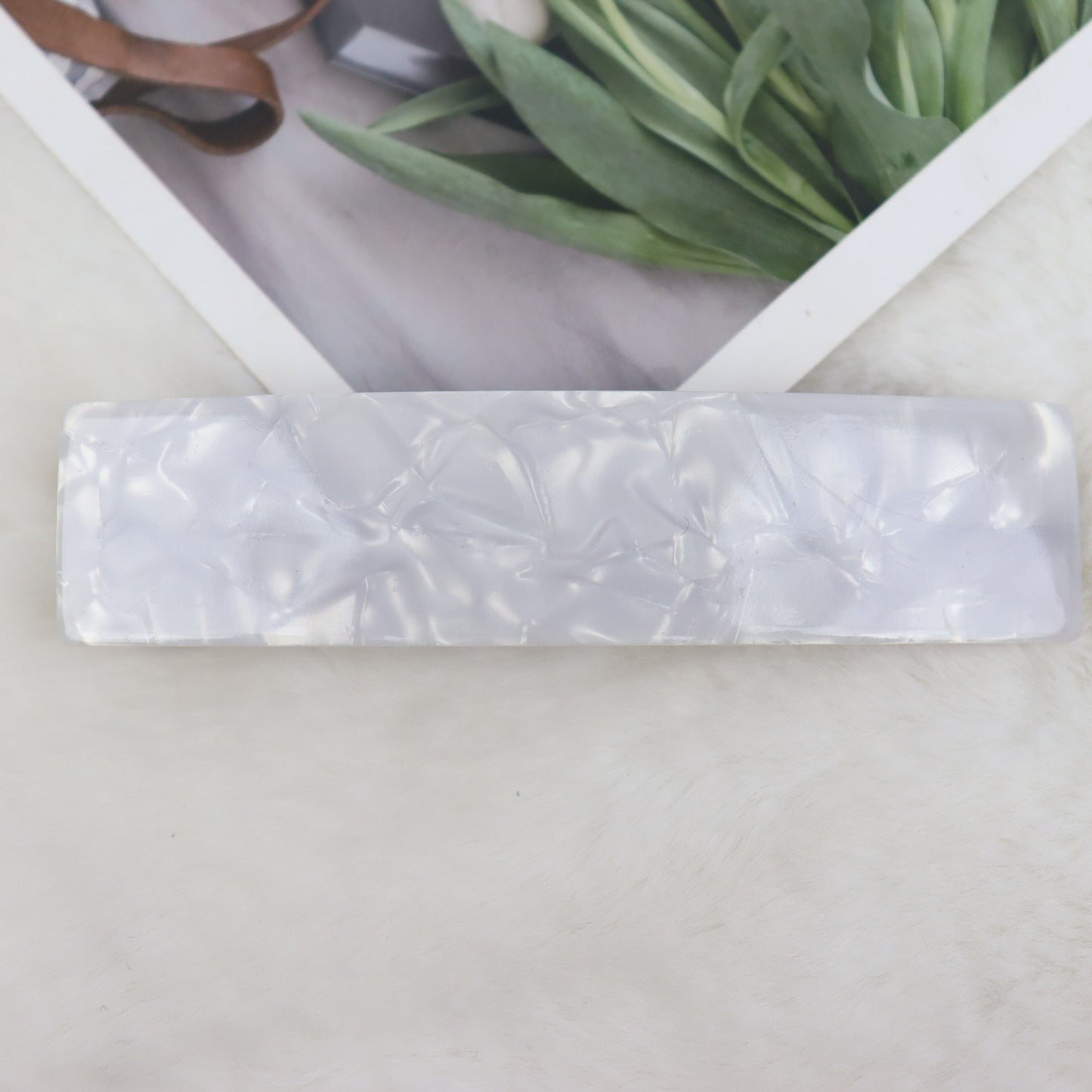 Large resin hair barrette