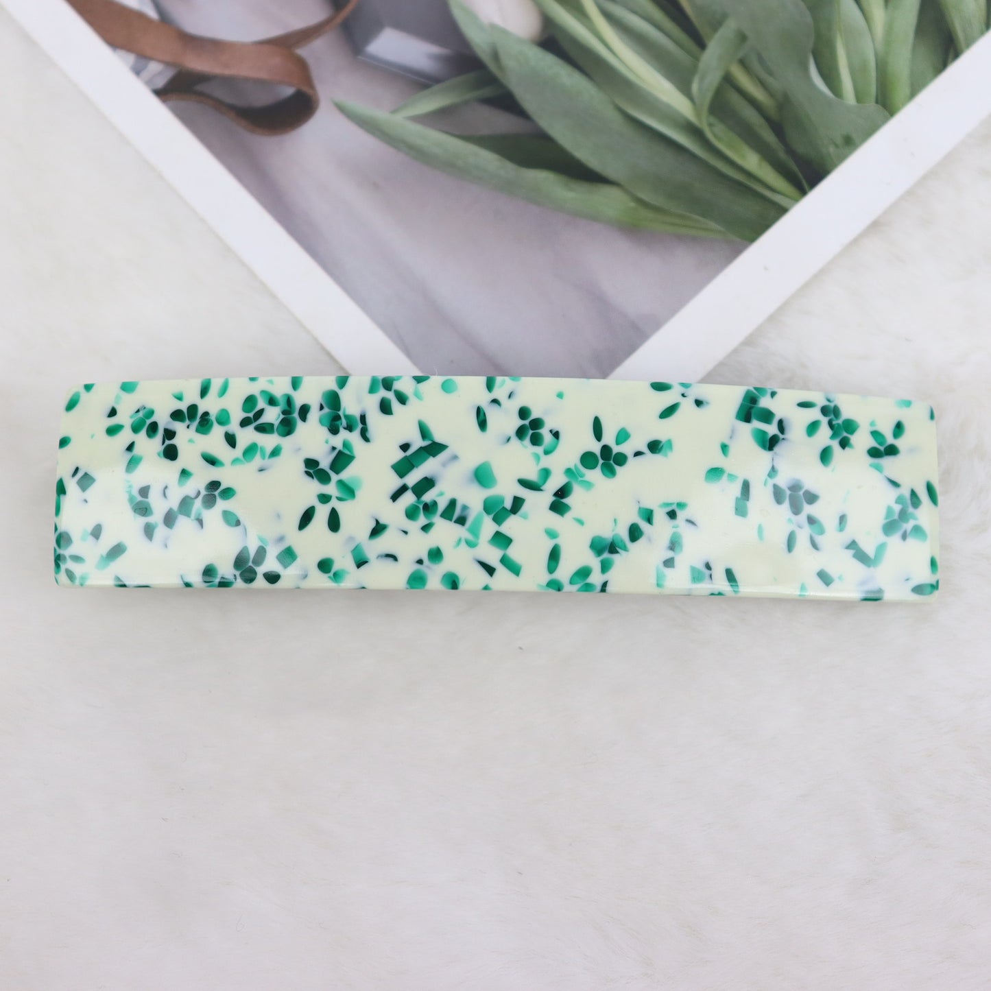 Large resin hair barrette