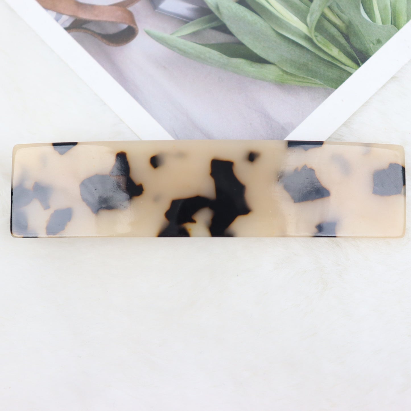 Large resin hair barrette