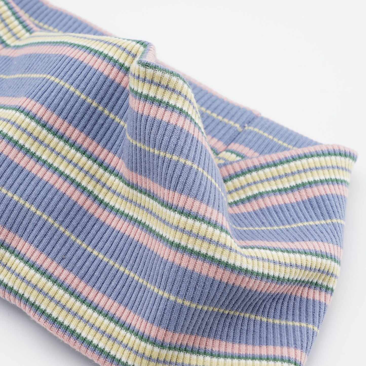 Ribbed loop headband