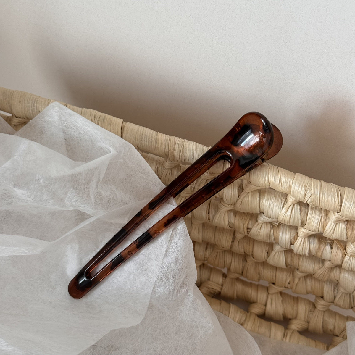 Resin ibis clip