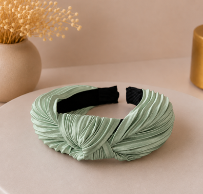 Pleated knotted headband