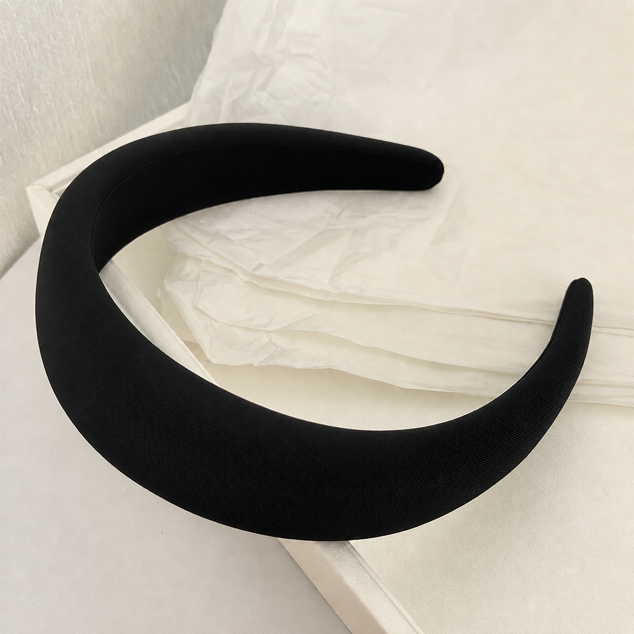 4cm-wide plain padded headband