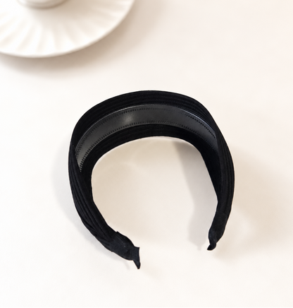 Black corrugated headband