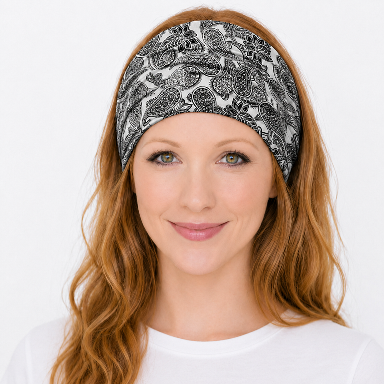 Multi-purpose seamless head wrap in paisley print