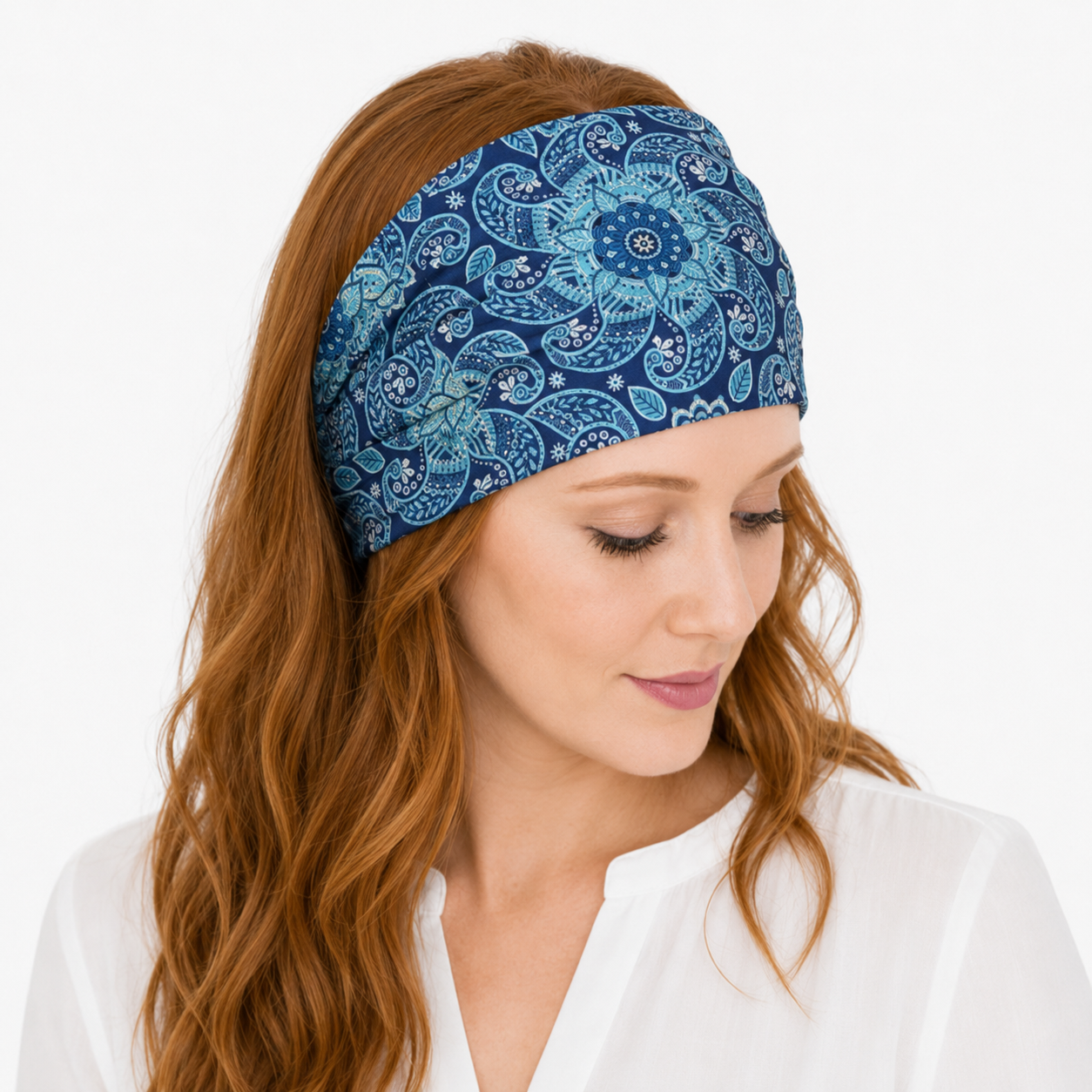 Multi-purpose seamless head wrap in paisley print