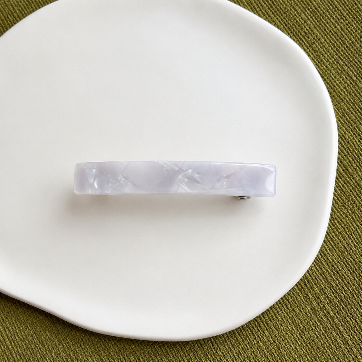 Small resin hair barrette