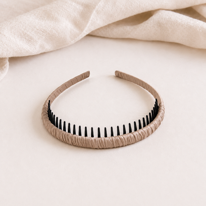 Ruched headband with teeth