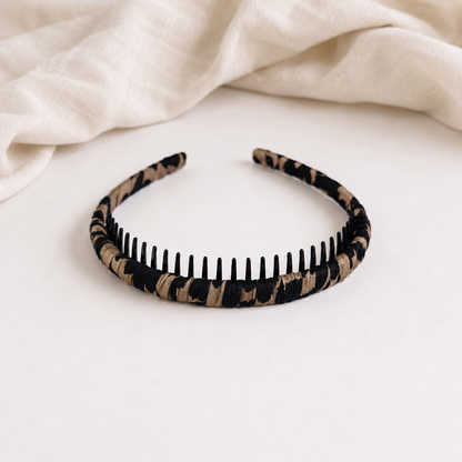 Ruched headband with teeth