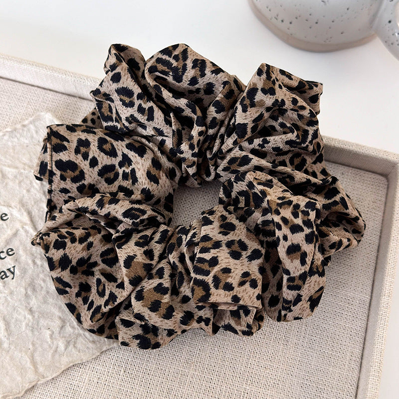 Extra-large small leopard prints scrunchies