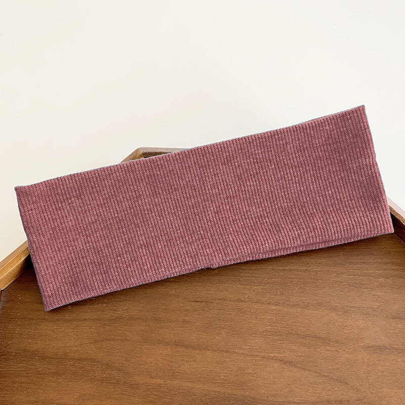 Ribbed loop headband