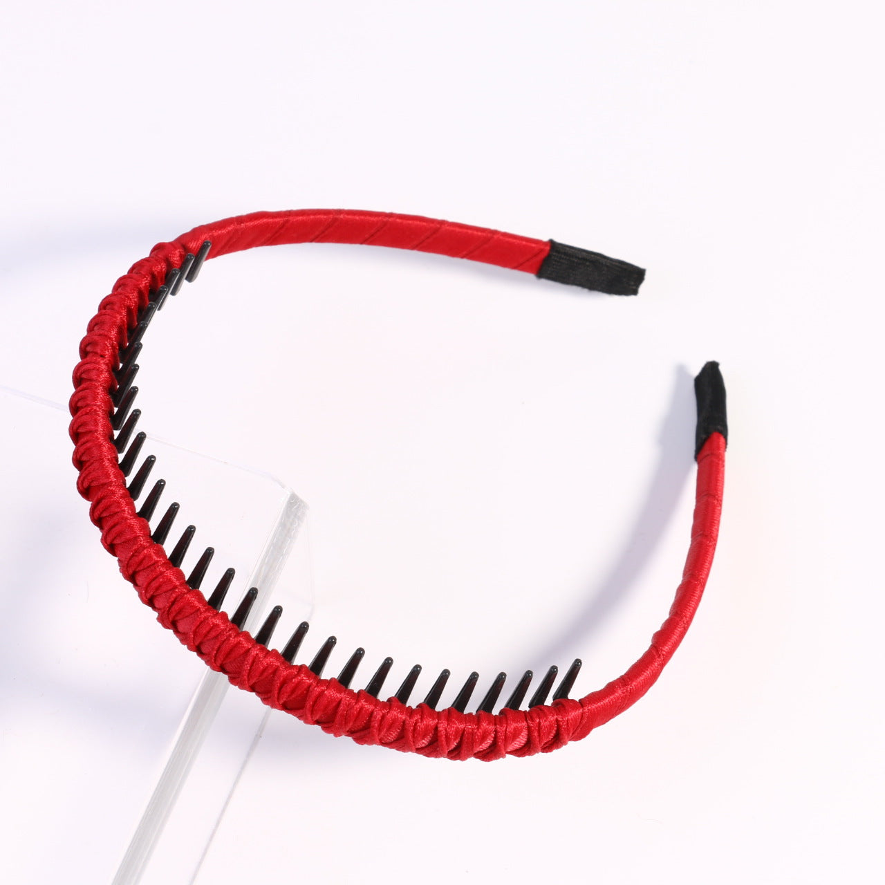 Satin ruched headband with teeth
