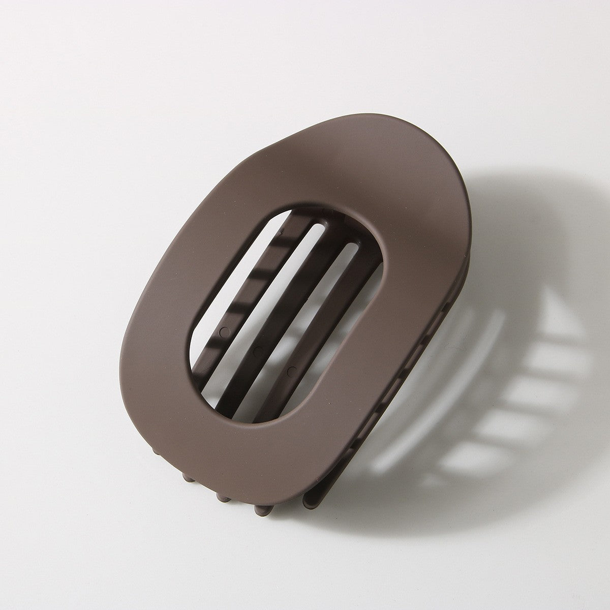 Oval flat hair claw
