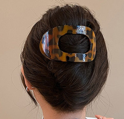 Large oval flat hair claw