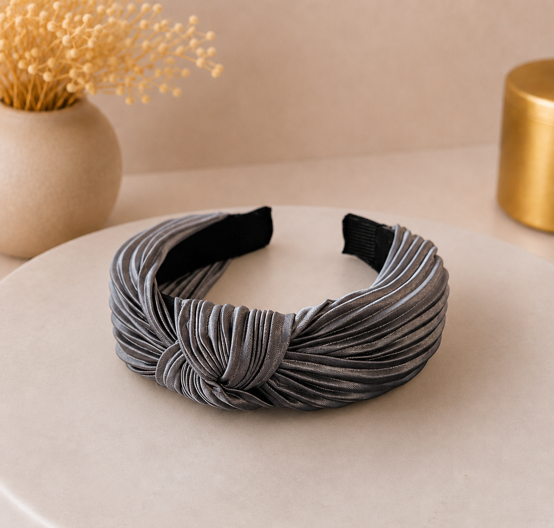 Pleated knotted headband
