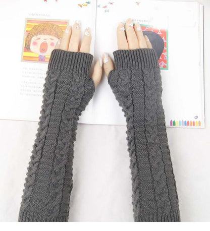 Patterned finger-less knitted long mittens
