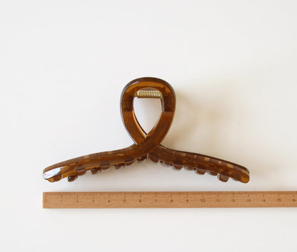 Bow-shaped large hair claw