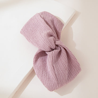 Twist front crinkled elastic headband in pink lavender