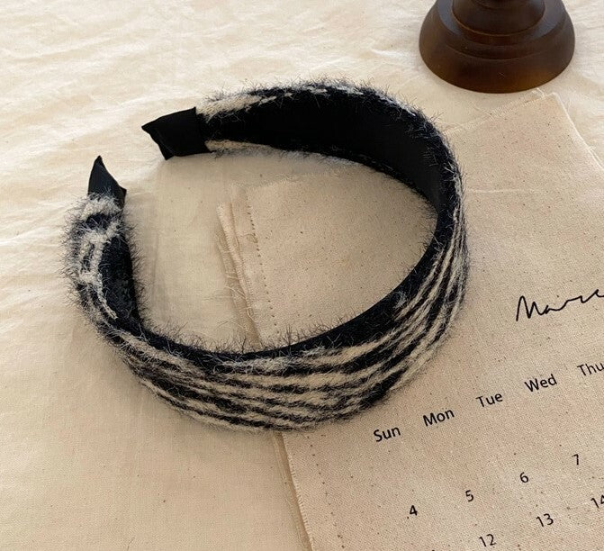 Black White knitted furry headband