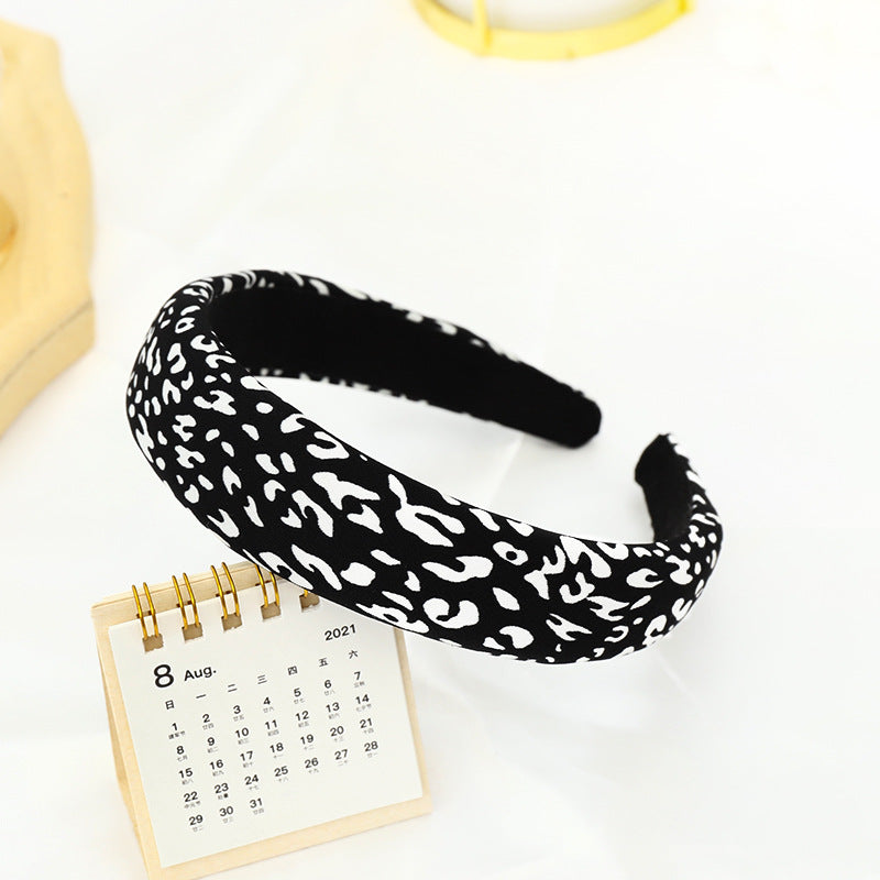 Leopard prints thinly padded headband