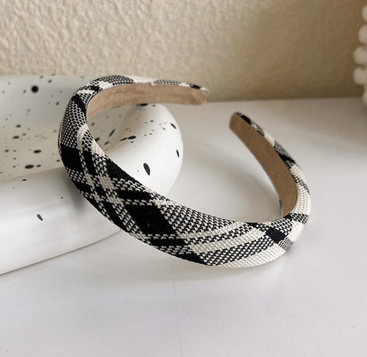 Plaids patterned thinly padded headband