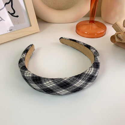 Thinly padded multi-coloured plaid headband