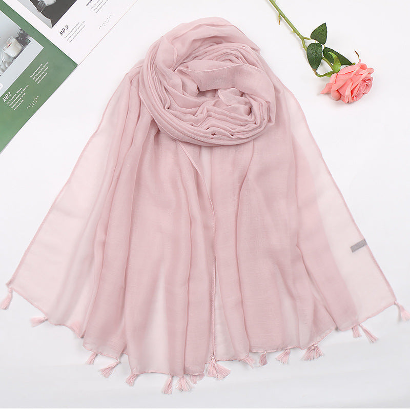 Plain long scarf with tassels