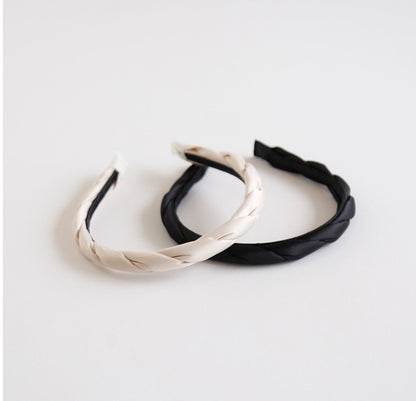 Sponged satin twist top slim headband